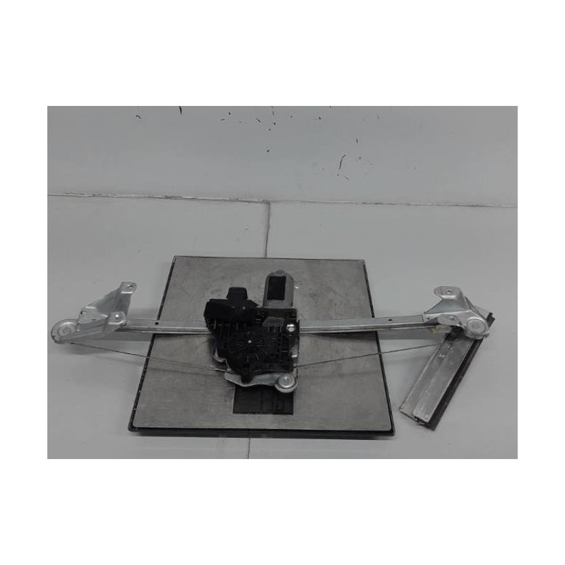 Moteur leve vitre arriere gauche OPEL ZAFIRA B