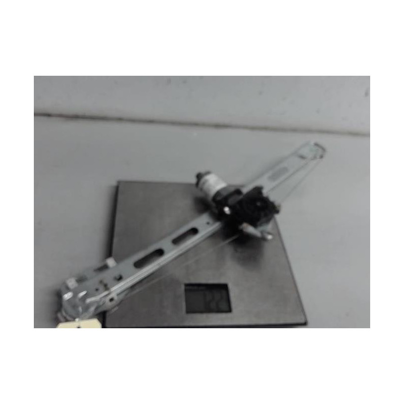 Moteur leve vitre avant droit MERCEDES CLASSE A 168