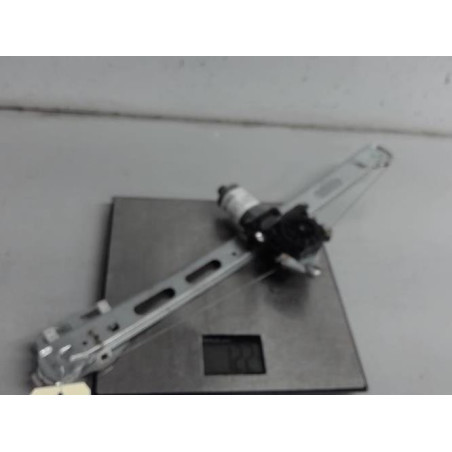 Moteur leve vitre avant droit MERCEDES CLASSE A 168 Photo n°1