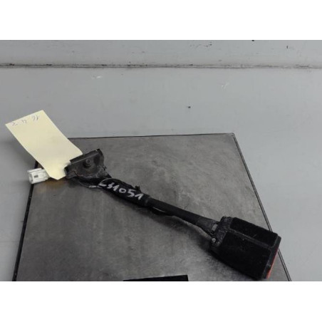 Attache ceinture avant gauche PEUGEOT 308 2