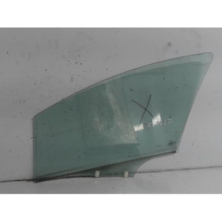 Vitre avant droit PEUGEOT 207