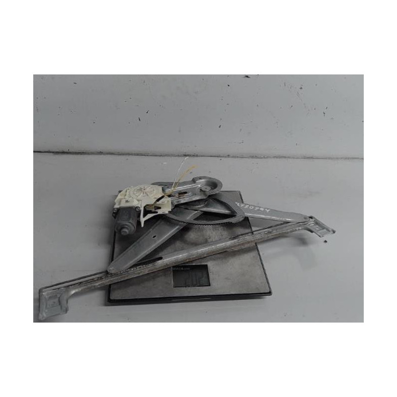 Moteur leve vitre avant gauche FORD FOCUS 2