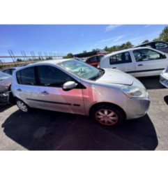 Vitre avant gauche RENAULT CLIO 3 Photo n°8
