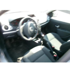 Vitre avant gauche RENAULT CLIO 3 Photo n°17