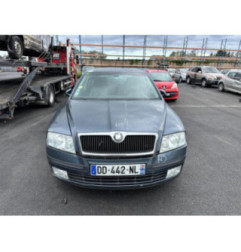 Optique avant principal droit (feux)(phare) SKODA OCTAVIA 2 Photo n°3