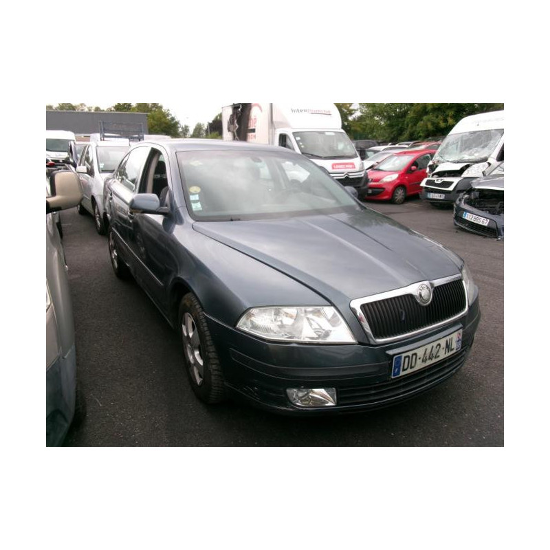 Optique avant principal gauche (feux)(phare) SKODA OCTAVIA 2