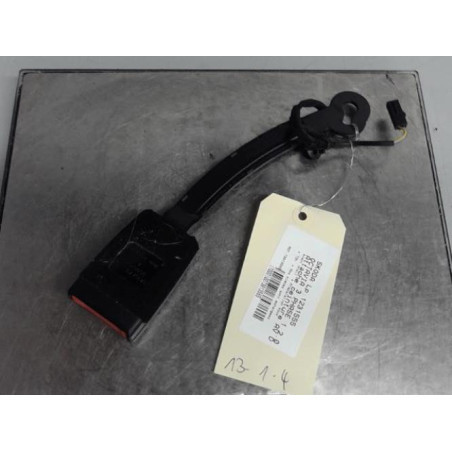 Attache ceinture avant droit SKODA OCTAVIA 3