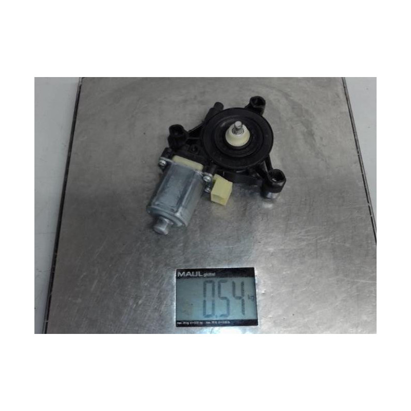 Moteur leve vitre avant droit SKODA OCTAVIA 3