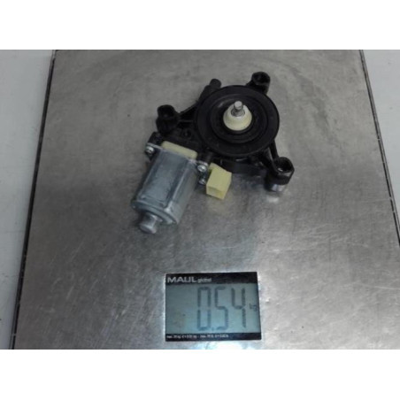 Moteur leve vitre avant droit SKODA OCTAVIA 3 Photo n°1