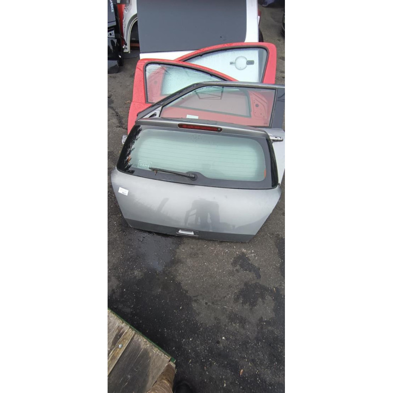 Malle/Hayon arriere SUZUKI SWIFT 3