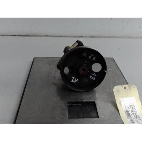 Pompe de direction RENAULT LAGUNA 2 Photo n°1