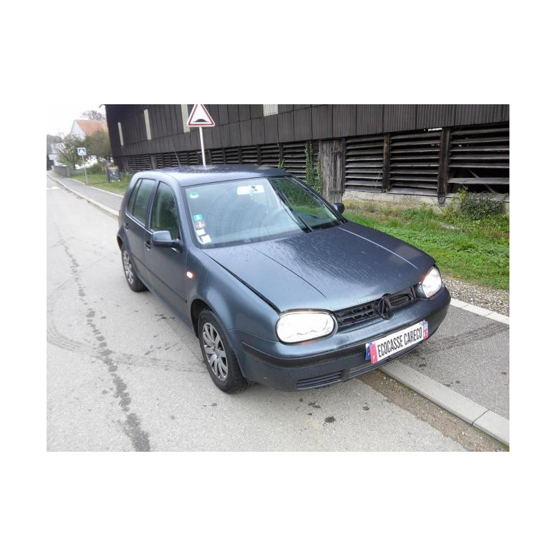 Vitre avant droit VOLKSWAGEN GOLF 4