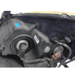 Optique avant principal droit (feux)(phare) TOYOTA COROLLA VERSO 2 Photo n°1