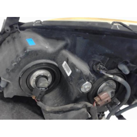 Optique avant principal droit (feux)(phare) TOYOTA COROLLA VERSO 2 Photo n°1