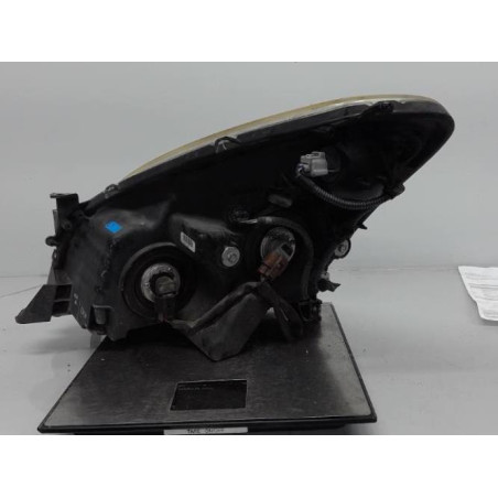 Optique avant principal droit (feux)(phare) TOYOTA COROLLA VERSO 2