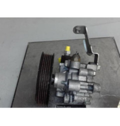 Pompe de direction TOYOTA COROLLA VERSO 2 Photo n°4