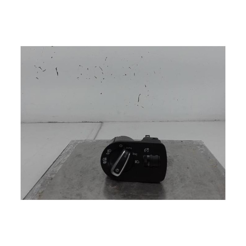 Commande de phare AUDI Q3 1