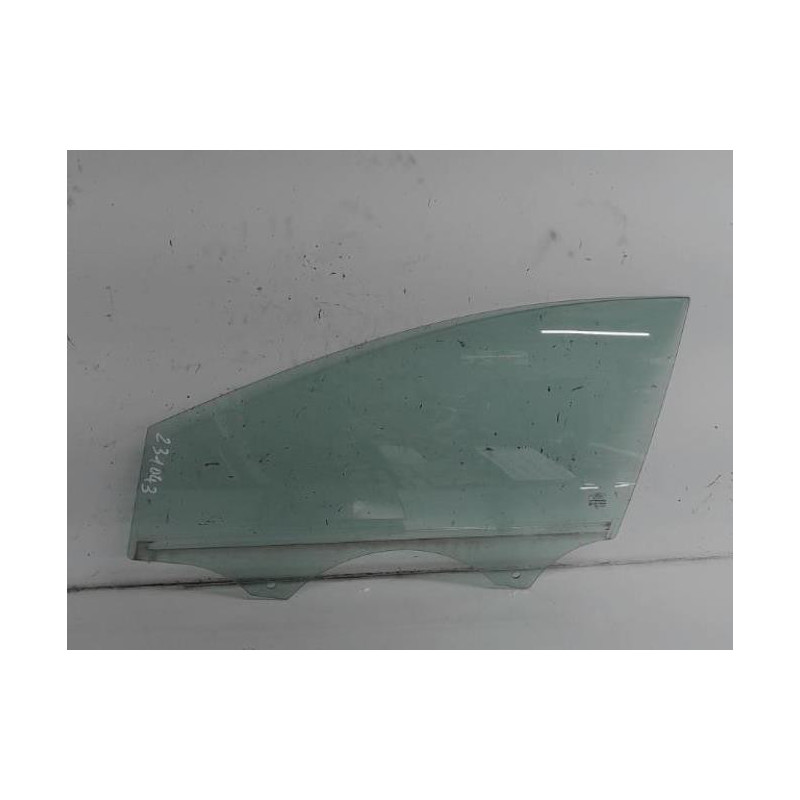 Vitre avant gauche FORD FOCUS 3