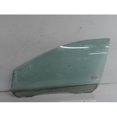 Vitre avant gauche FORD FOCUS 2 Photo n°1