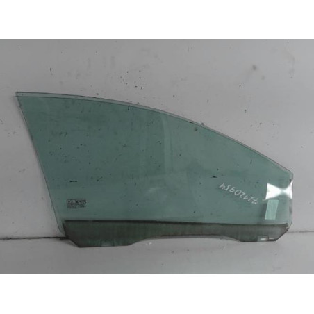 Vitre avant gauche FORD FOCUS 2