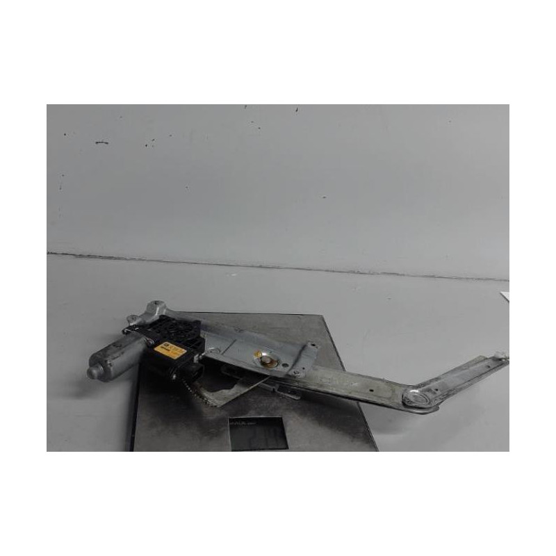 Moteur leve vitre avant droit OPEL TIGRA