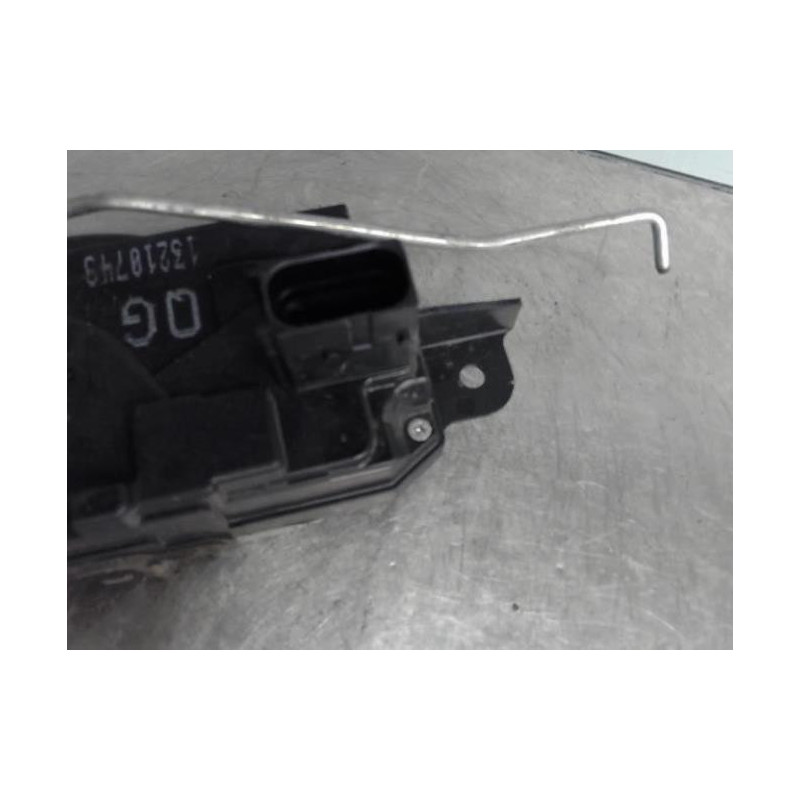 Serrure avant droit OPEL ZAFIRA B