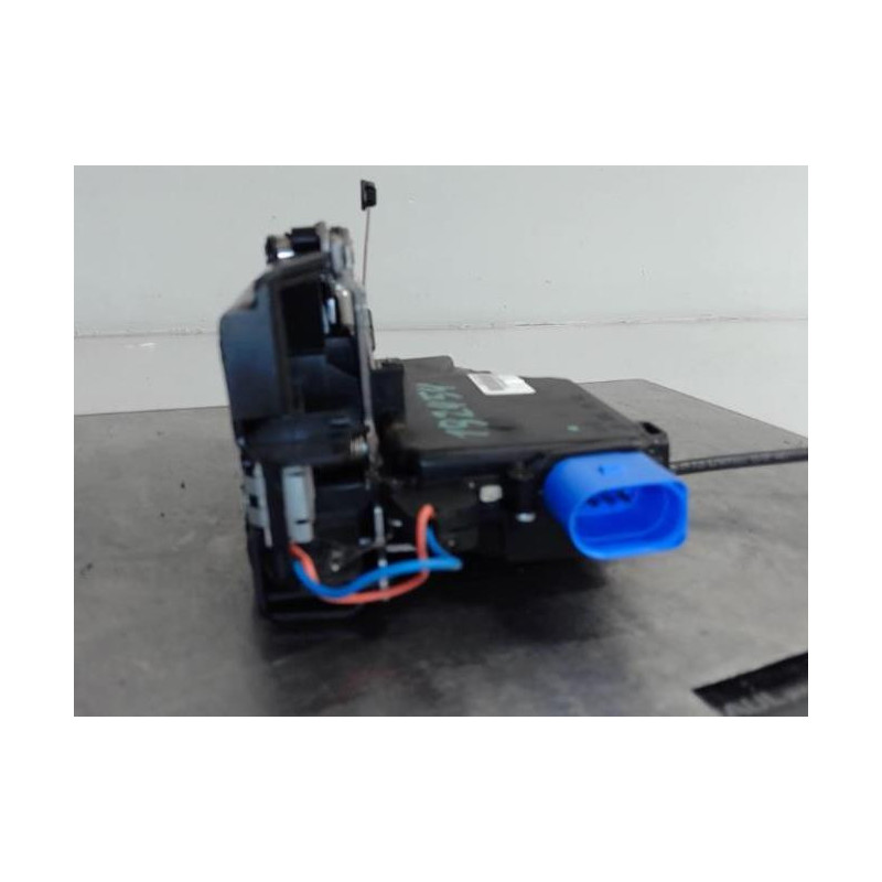 Serrure avant droit SKODA ROOMSTER