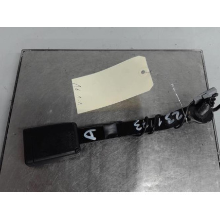Attache ceinture avant droit RENAULT CAPTUR 1