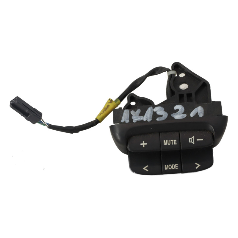 Commande autoradio SUZUKI LIANA Photo n°1