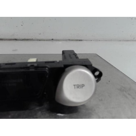 Bouton de warning HYUNDAI I 20 1 Photo n°1