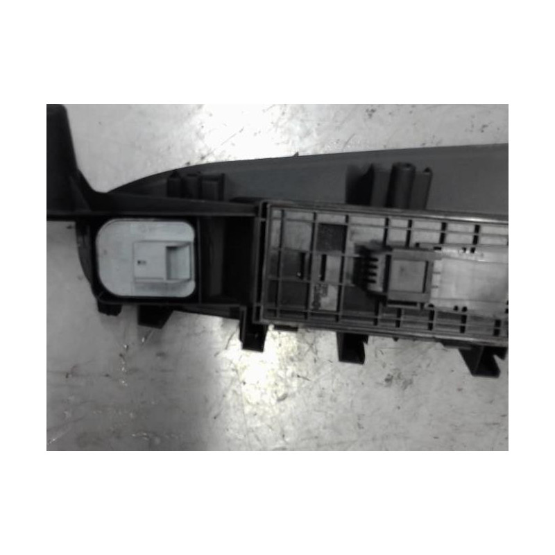 Interrupteur de leve vitre avant gauche AUDI Q5 1