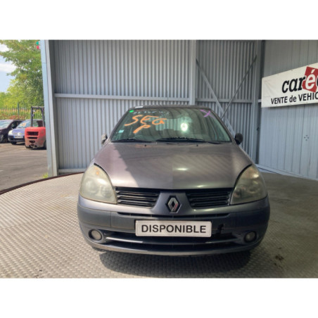 Pare choc avant RENAULT CLIO 2 Photo n°1