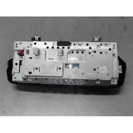 Ecran GPS BMW SERIE 1 E87 Photo n°1