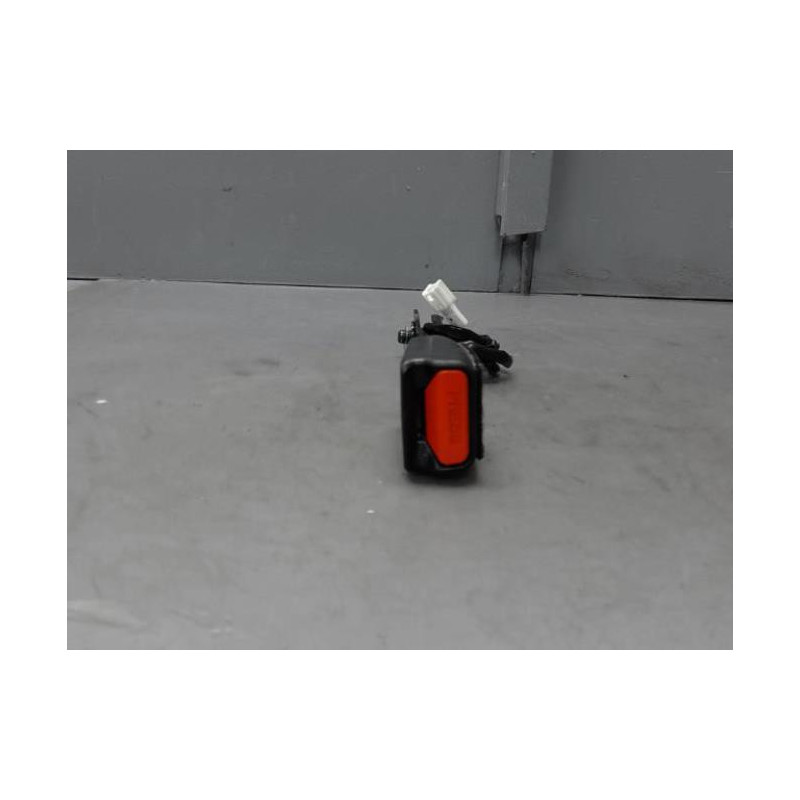 Attache ceinture avant droit NISSAN PULSAR