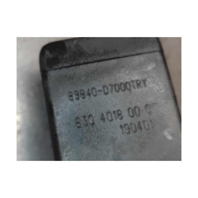 Attache ceinture arriere droit HYUNDAI TUCSON 2