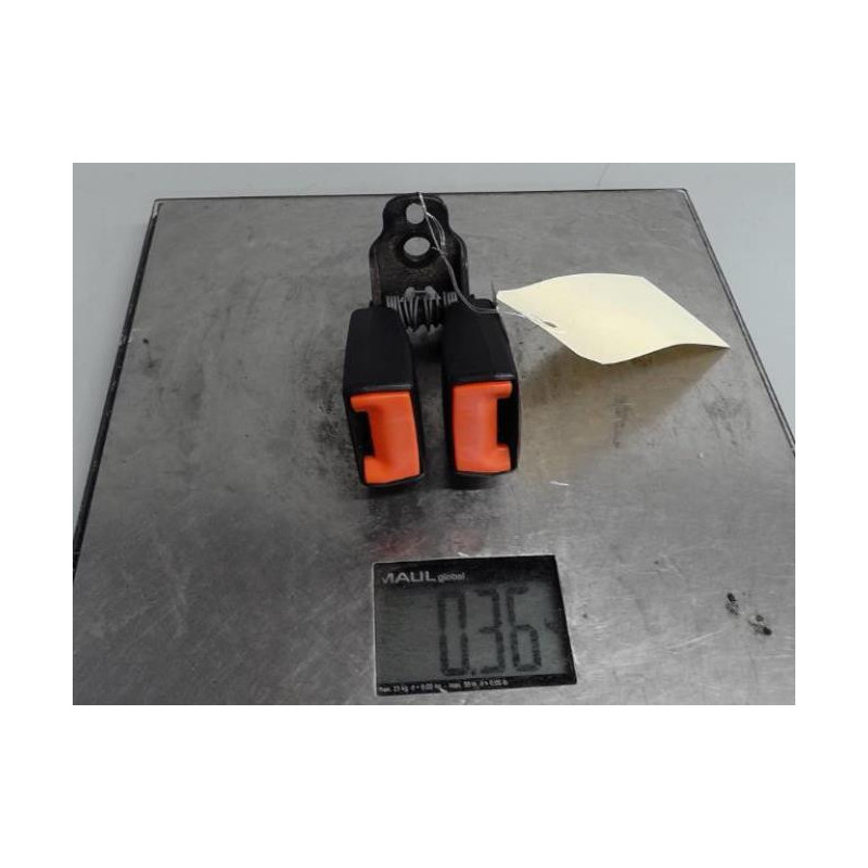 Attache ceinture arriere droit FORD MONDEO 3