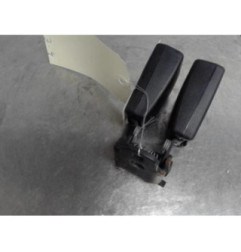 Attache ceinture arriere droit FORD MONDEO 3