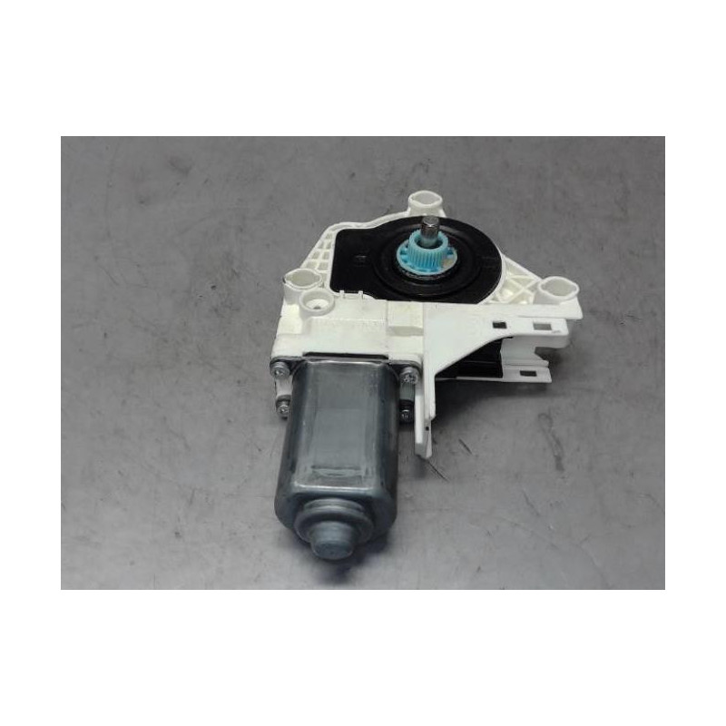 Moteur leve vitre avant droit AUDI A1 1