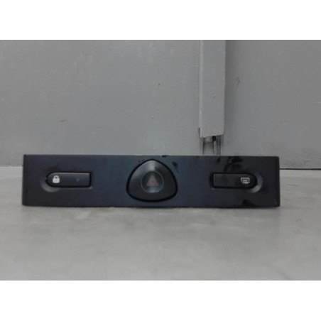 Bouton de warning RENAULT CLIO 2 Photo n°1