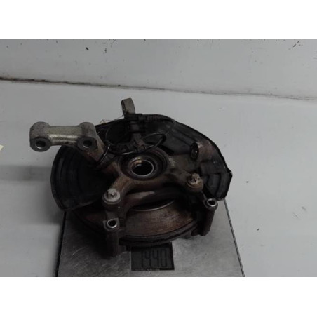 Moyeu avant droit MERCEDES CLASSE B 246