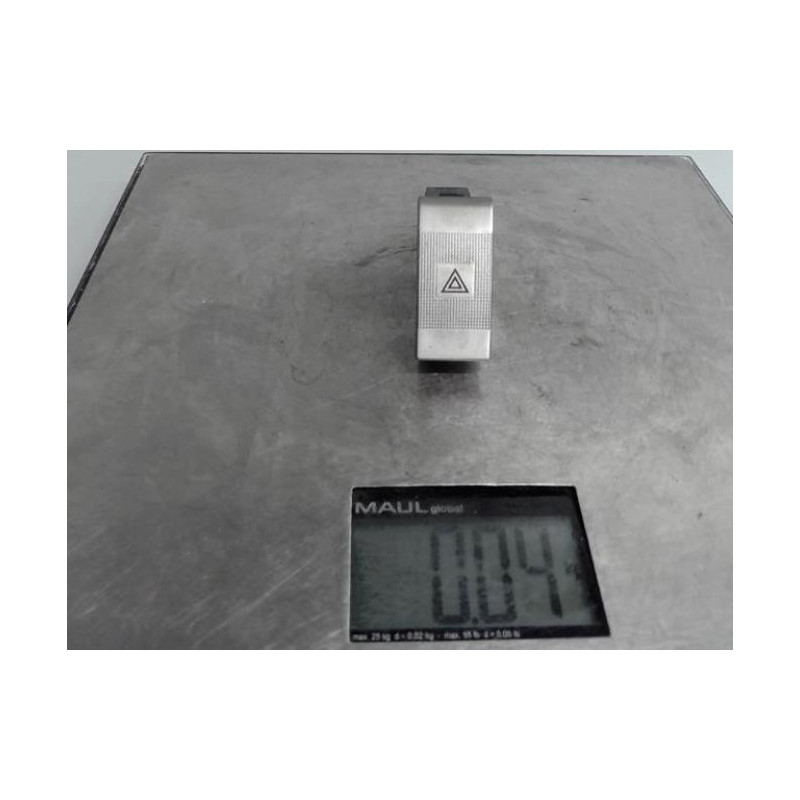 Bouton de warning KIA CARNIVAL 1