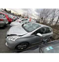 Attache ceinture arriere gauche PEUGEOT 208 1 Photo n°12