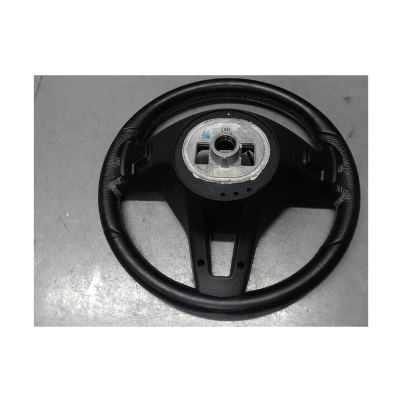 Volant MERCEDES CLASSE B 246