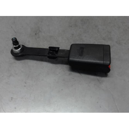 Attache ceinture avant gauche NISSAN MICRA 4 Photo n°1