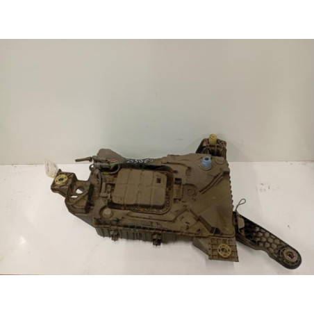 Reservoir AdBlue PEUGEOT 308 2 SW Photo n°1