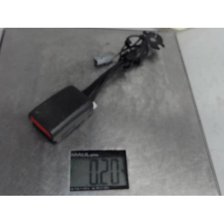 Attache ceinture avant gauche NISSAN JUKE 2