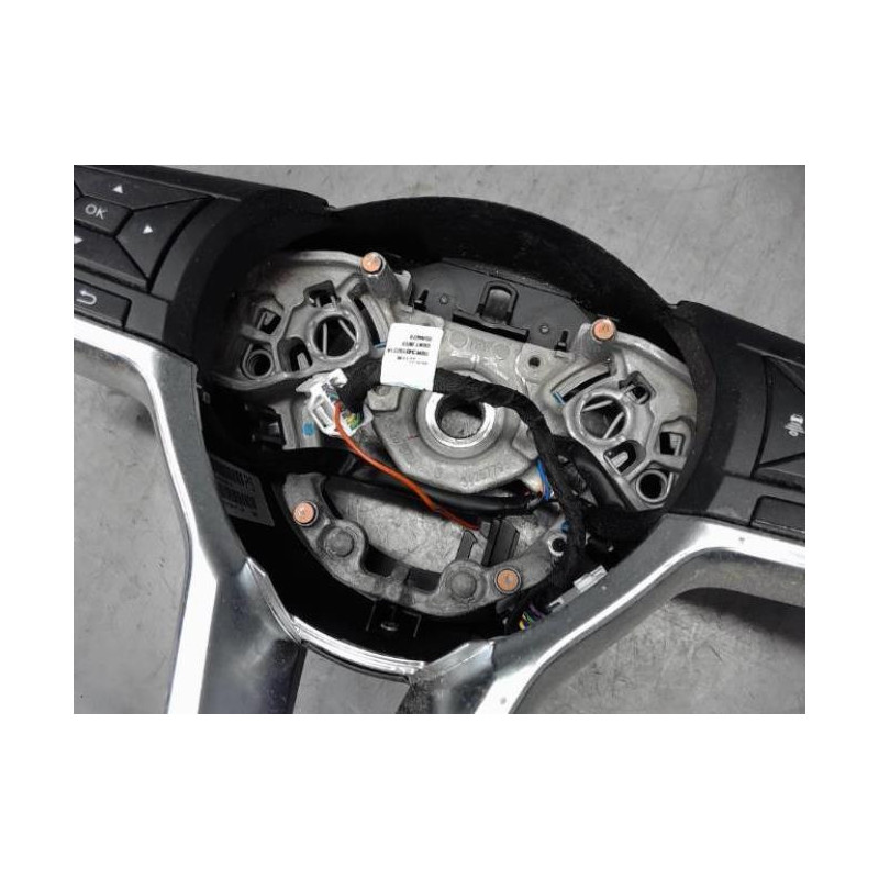 Volant NISSAN JUKE 2