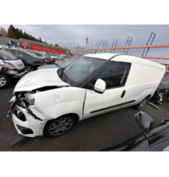 Compresseur clim FIAT DOBLO 2 Photo n°20