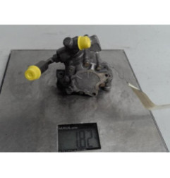 Pompe de direction MERCEDES CLASSE C 203 Photo n°4