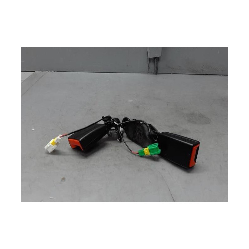 Attache ceinture arriere droit ALFA ROMEO GIULIETTA 2